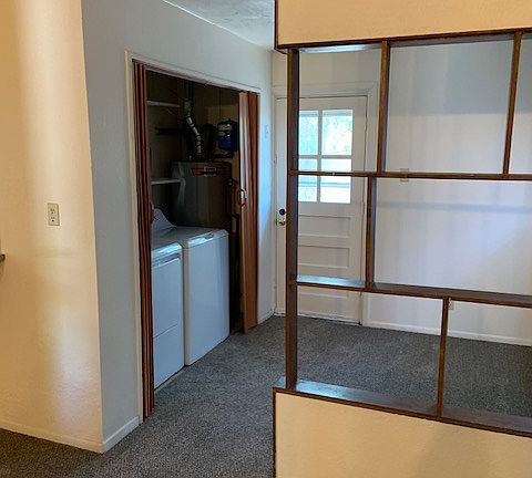 4th image of 2410 Stevens Dr NE
