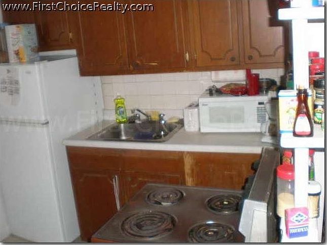 2nd image of 25 Park Dr APT 23
