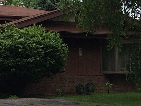 2nd image of 400 Country Club Dr