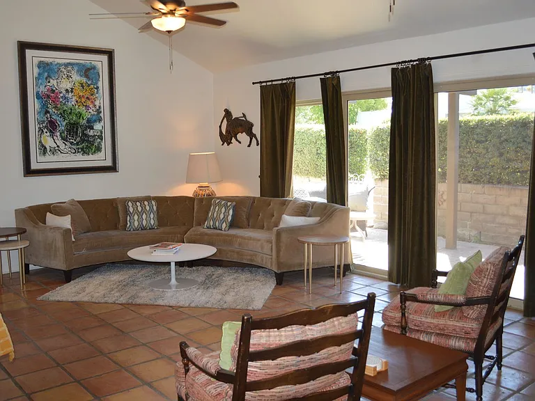 1745 Capri Cir — Photo 4