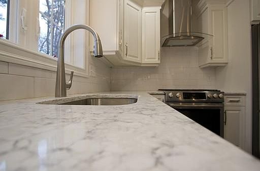 5th image of 8 Willowdale Cir