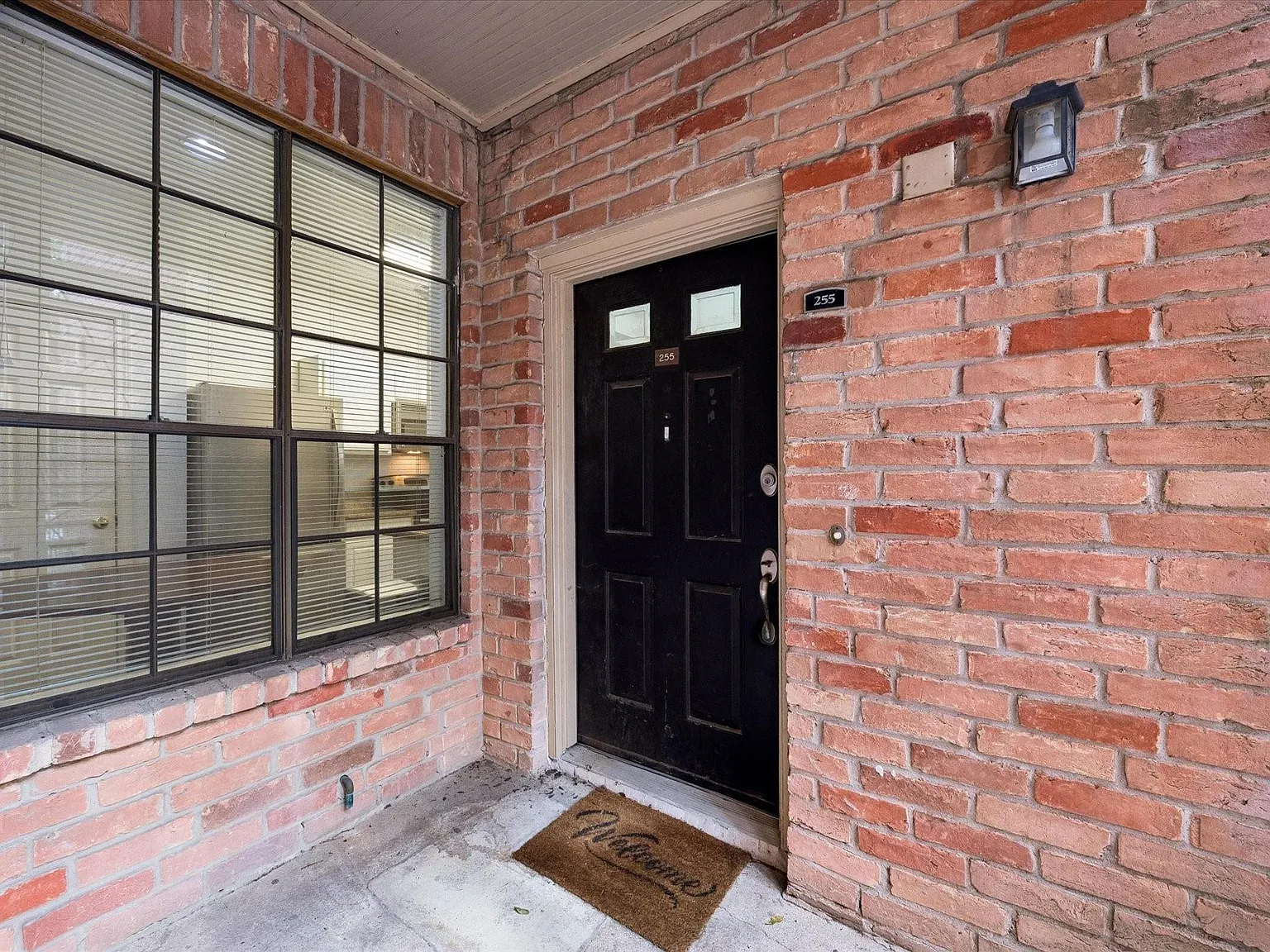 2 bed, 1.0 bath, 1096 sqft, $1,500 — Photo 3