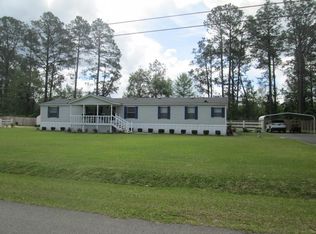 252 Lake Luck Dr, Swainsboro, GA 30401