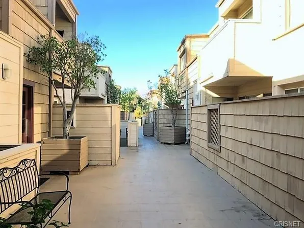 9950 Jordan Ave Unit 19, Chatsworth, CA 91311
