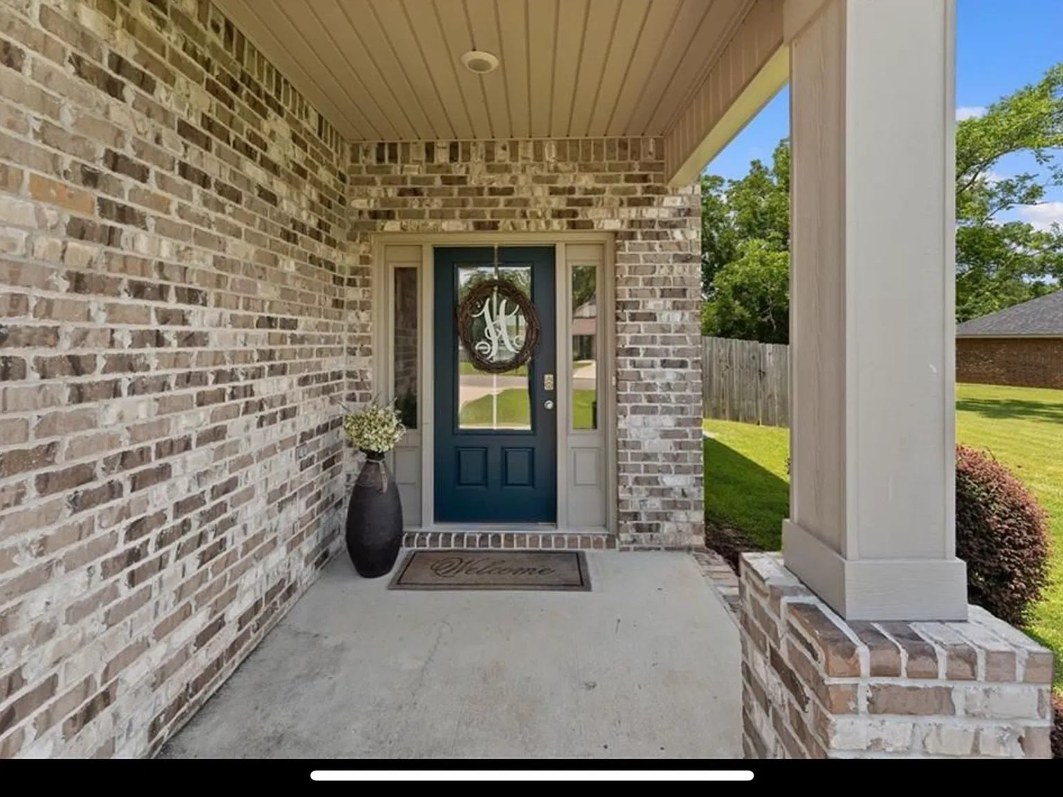 4 bed, 2276 sqft, $2,900 — Photo 4