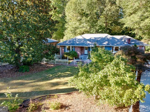 2702 Pangborn Rd, Decatur, GA 30033