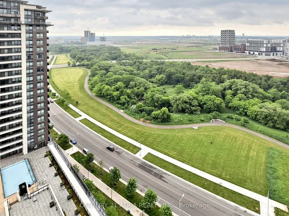 18 Water Walk Dr #2901, Markham, ON L3R 6L5