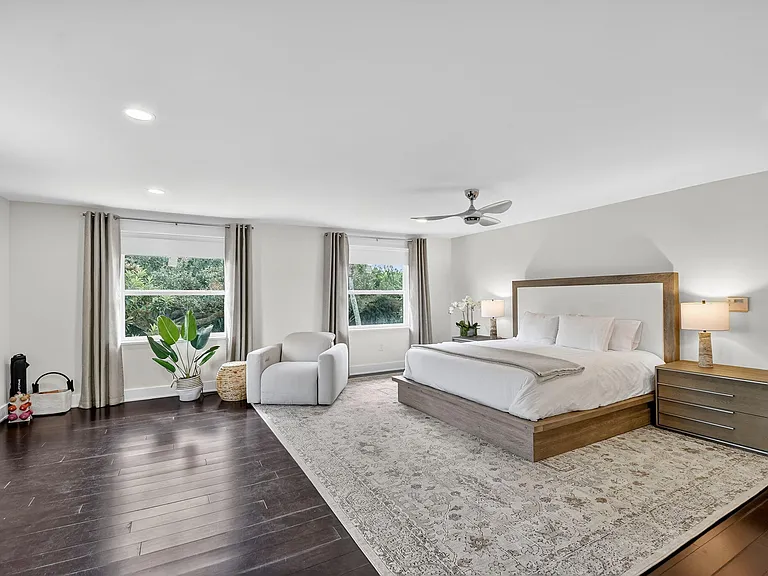 2900 Greenbriar Blvd — Photo 18