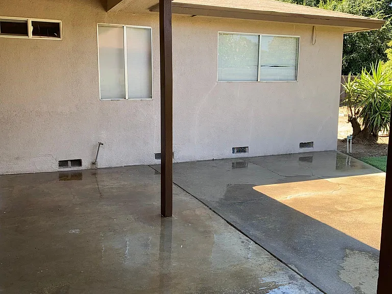 1432 E Paul Ave — Photo 3