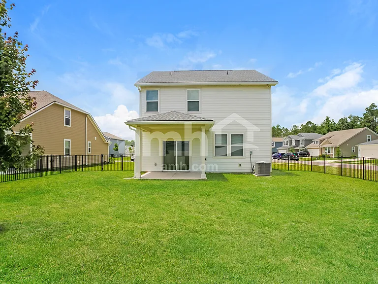 118 Olivewood Pl — Photo 33