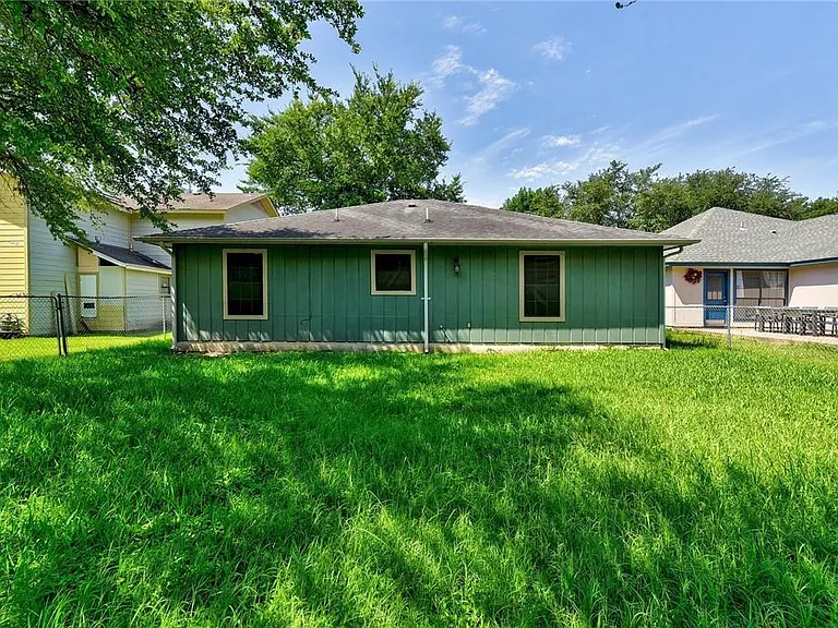 6402 Santos St — Photo 20