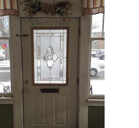 2nd image of 46 Lake St