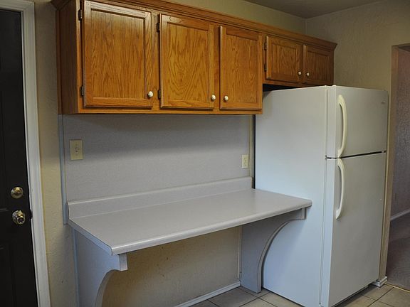 4th image of 1106 NW Columbia Ave #1