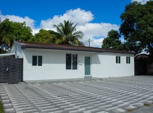 1211 W 34th St, Hialeah, FL 33012
