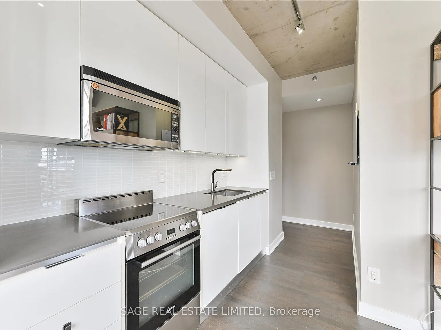 Art Condos — Photo 4