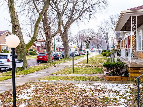 4th image of 8828 S Oglesby Ave