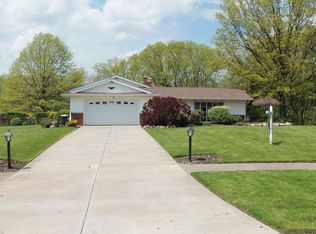 26769 Huckleberry Dr, Richmond Heights, OH