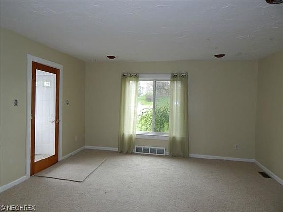 4th image of 2118 Grantwood Dr