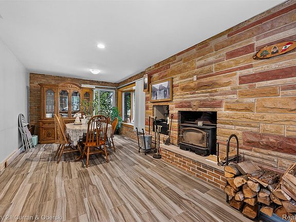 5th image of 9207 Inkster Rd