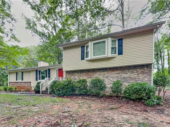 4579 N Woodlake Ln SE, Conyers, GA 30013