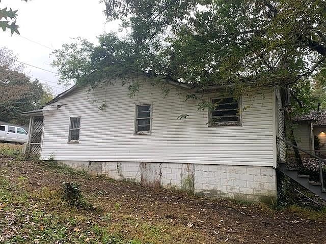 2nd image of 2593 Elliott St NW