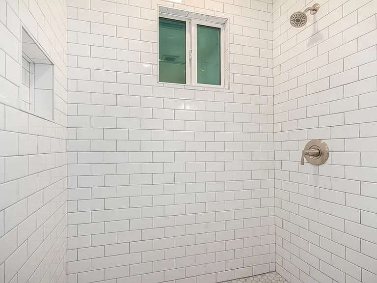 5107 N 28th Dr #3 — Photo 9