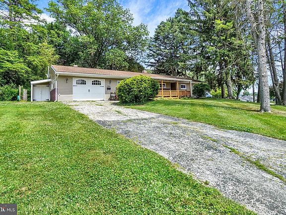 3rd image of 1241 Wogan Rd
