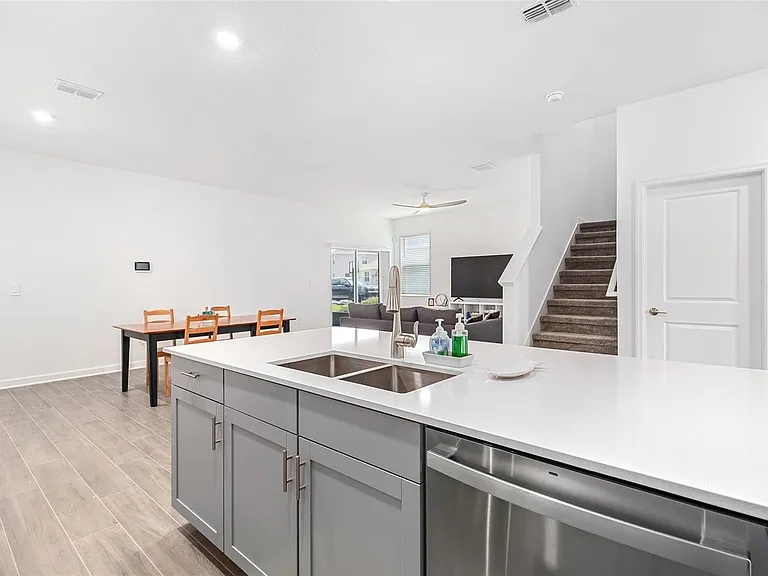 9715 Introduction Way — Photo 10