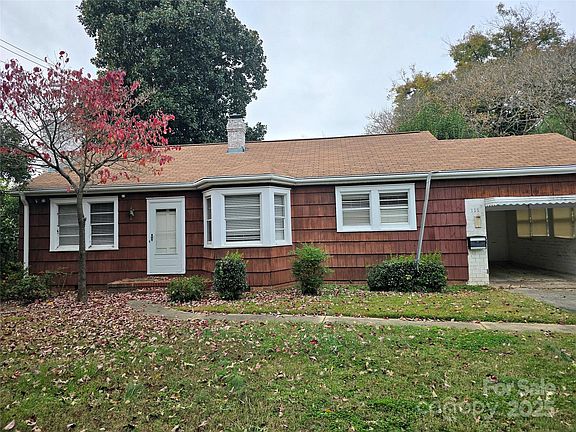 2nd image of 111 Oakdale St