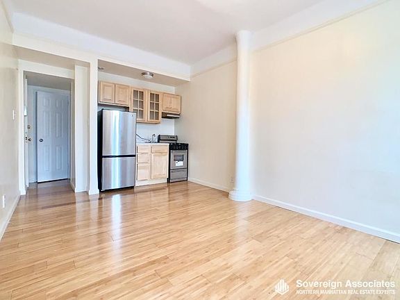 3rd image of 936 W End Ave APT D4