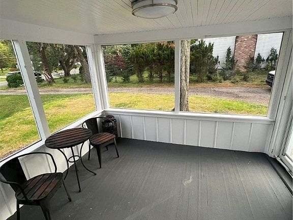 4th image of 7286 Cricket Ln