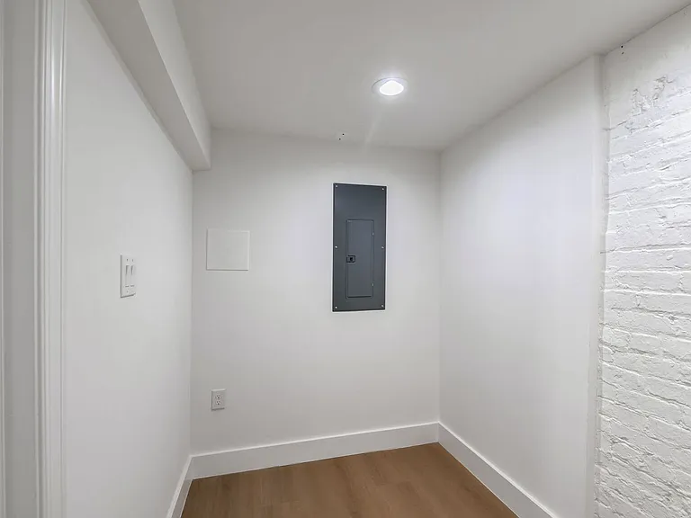 648 Keefer Pl NW #LL — Photo 14