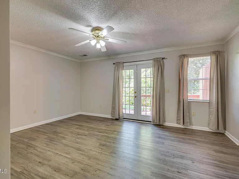 3711 Apple Grove Cir — Photo 10