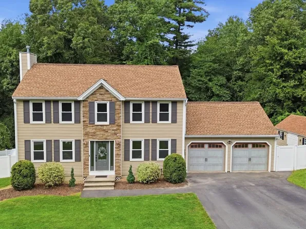 25 St. Anthony Drive, Hudson, NH 03051