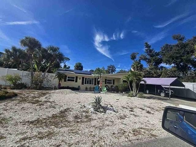 1st image of 2426 Wisteria Rd