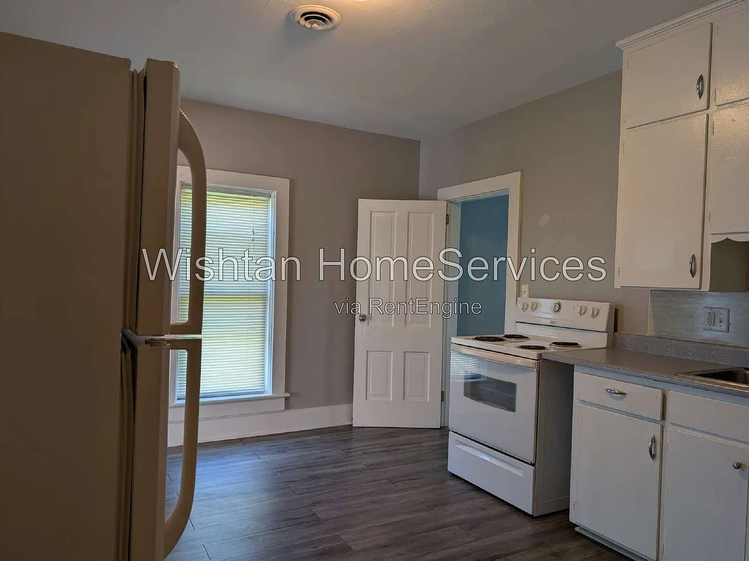 2 bed, 1.0 bath, $650 — Photo 2