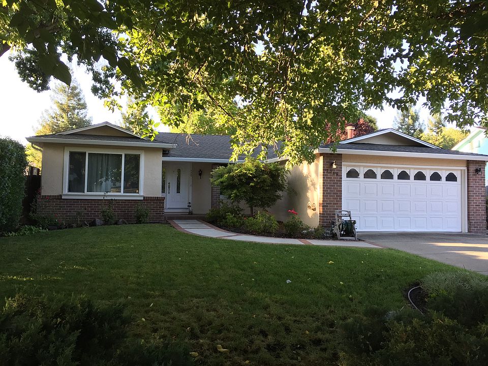 1st image of 7265 Valley Trails Dr