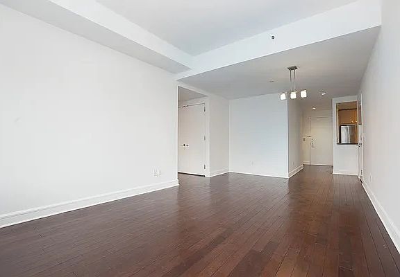 4th image of 120 Riverside Blvd APT 15J
