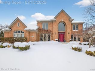 25797 Arcadia Dr, Novi, MI 48374