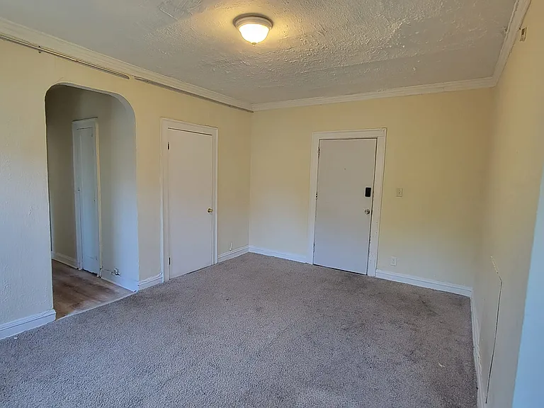 848 Linn Dr #1 — Photo 3