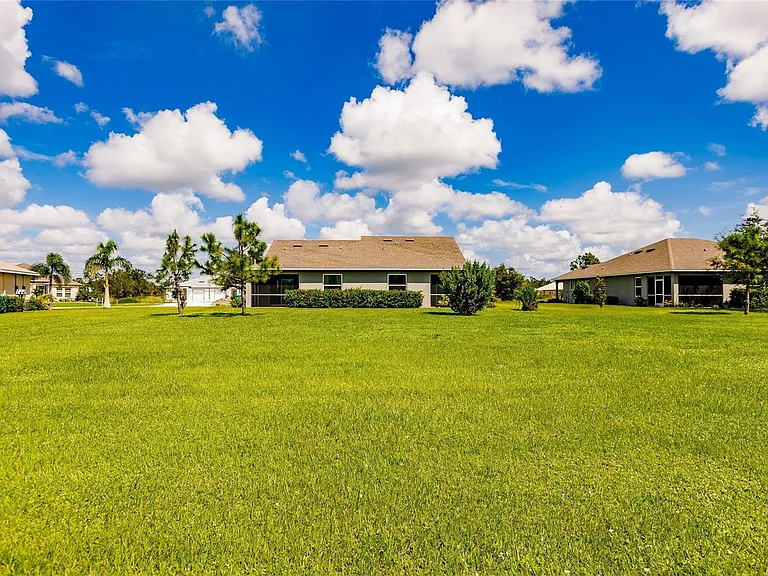 1146 Oceanic Rd — Photo 30