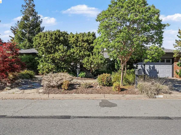 5849 Mitchell Canyon Ct, Clayton, CA 94517