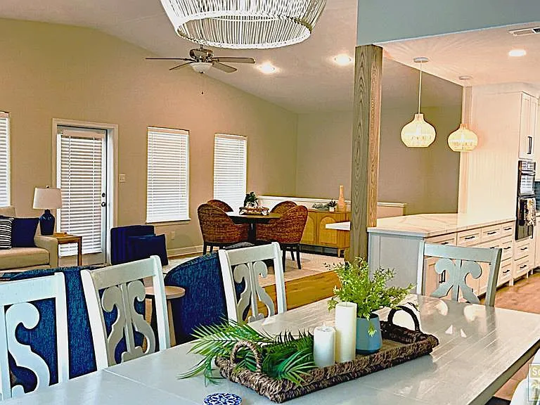 120 E Sunset Dr — Photo 29