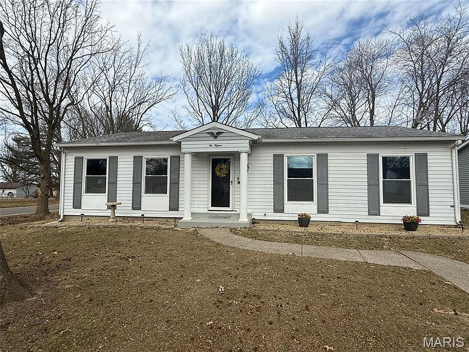 1st image of 115 Hawbrook Pl