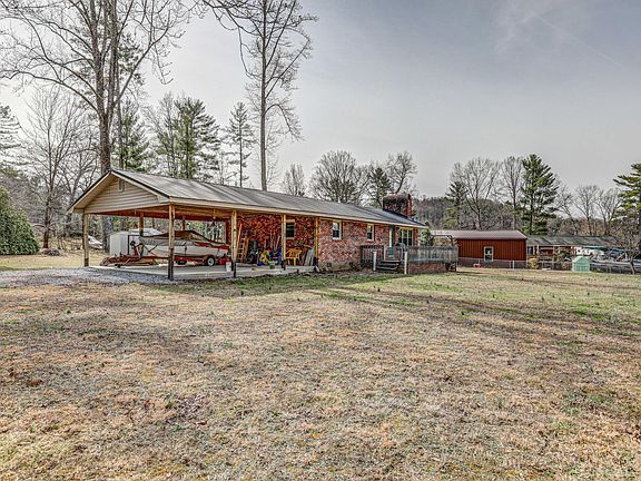 5th image of 251 Woodland Cir