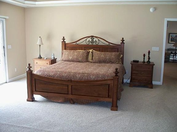5th image of 7701 Londonderry Ct