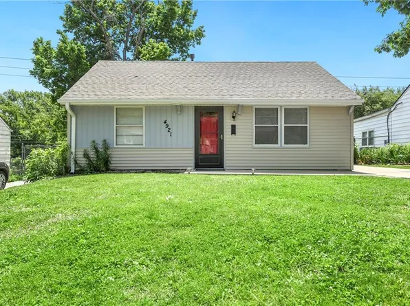 4921 Crest Dr, Kansas City, KS 66106