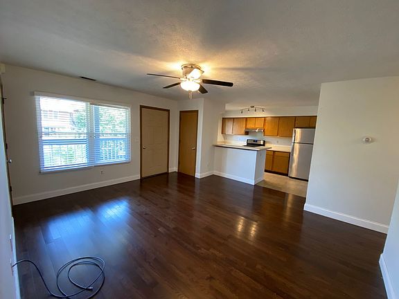 3rd image of 171 E 13th Ave