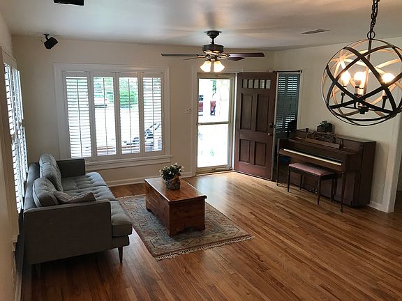 5th image of 4806 Caswell Ave