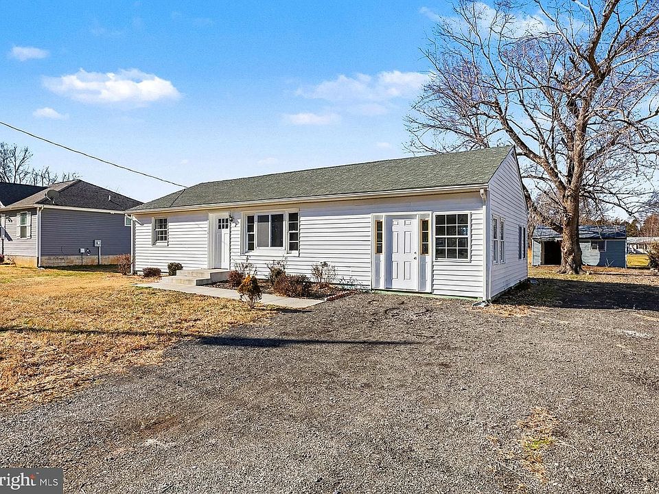 1st image of 187 Brooks Dr
